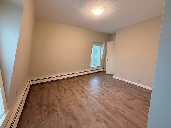 $1,800 | 106-108 Union Street, Unit 3, Mansfield, MA 02048