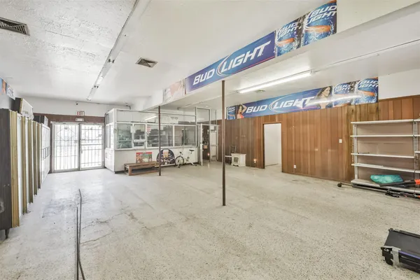 $398,000 | 7846 Dayton Street, Houston, TX 77012