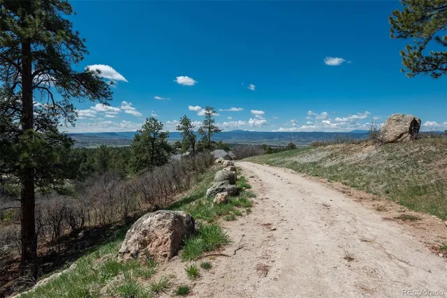 $2,700,000 | 910 Equinox Drive, Castle Rock, CO 80108