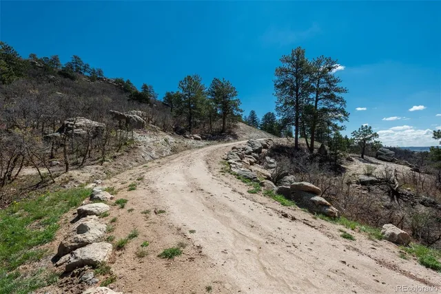 $2,700,000 | 910 Equinox Drive, Castle Rock, CO 80108