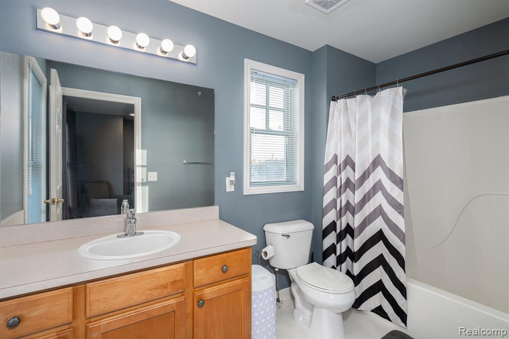 50107 Harding Street Canton, MI 48188 - Photo 20 of 27
