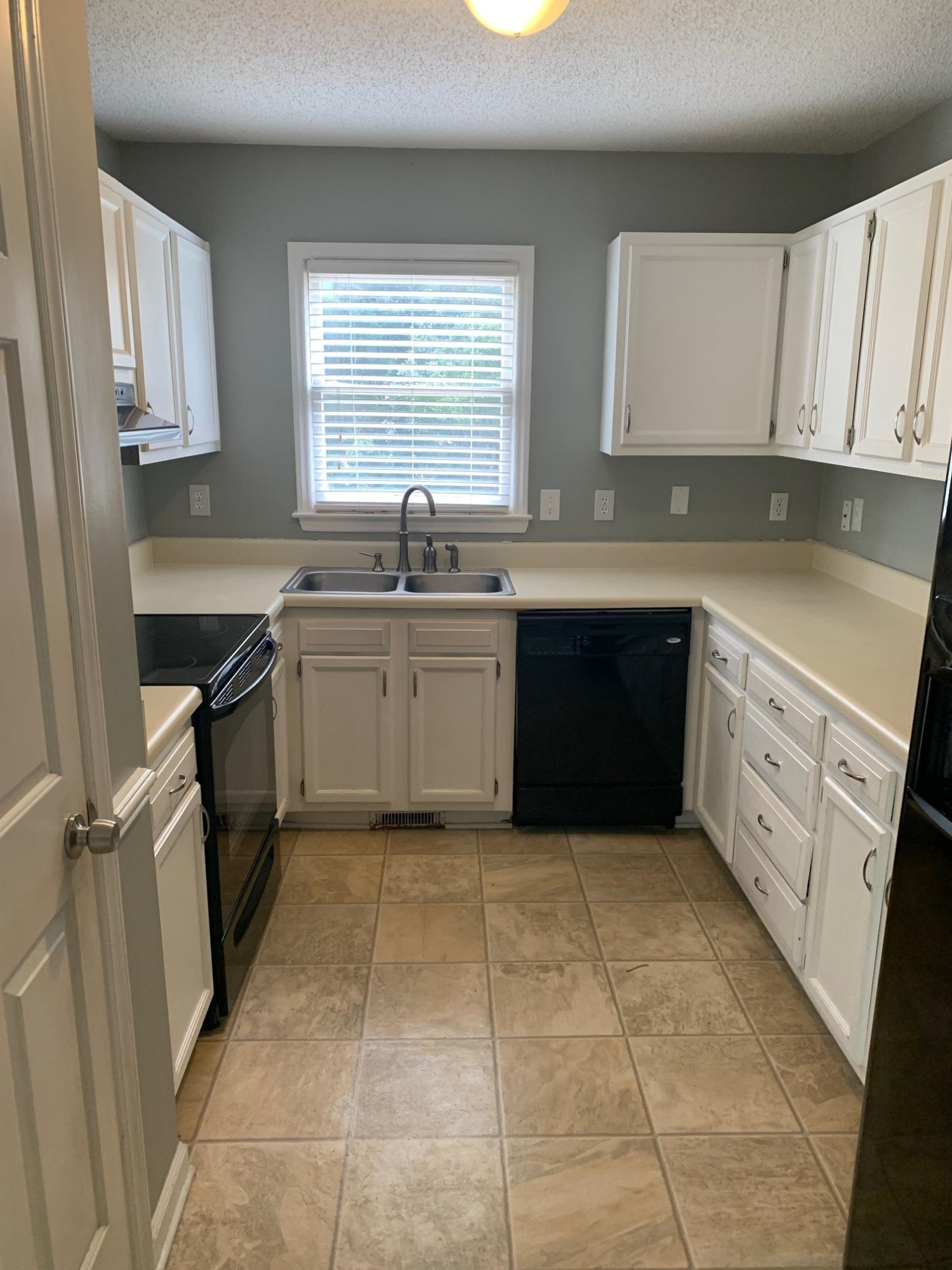 3000 Chippendale Road Raleigh, NC 27604 - Photo 4 of 10 Photo 4