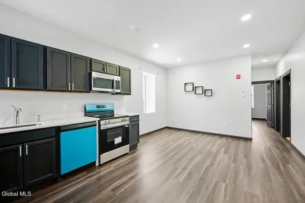 $1,595 | 1368 Central Avenue, Unit 3, Colonie, NY 12205