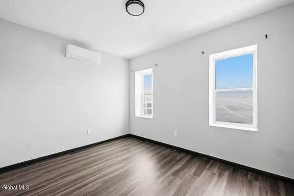 $1,595 | 1368 Central Avenue, Unit 3, Colonie, NY 12205