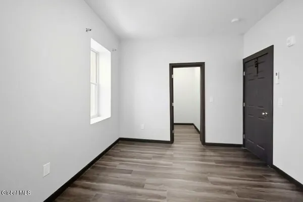 $1,595 | 1368 Central Avenue, Unit 3, Colonie, NY 12205