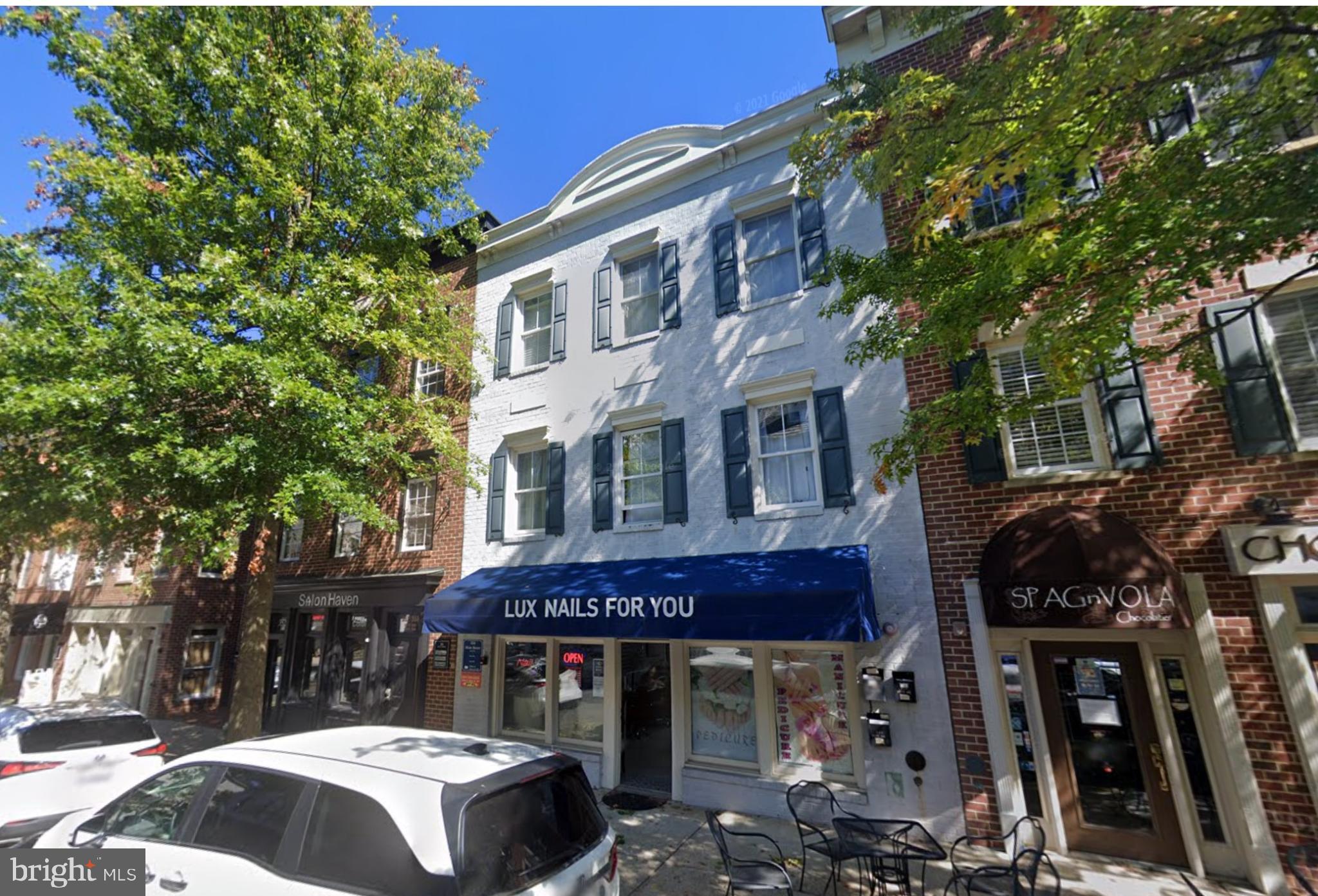 Charming and vibrant neighborhood.