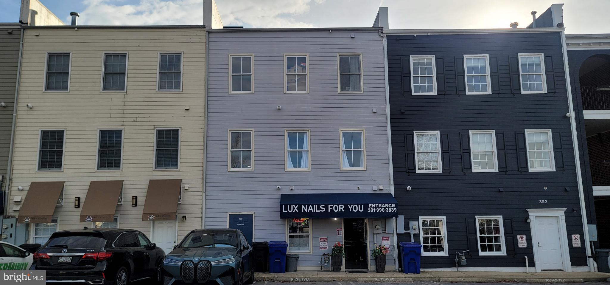 356 Main Street, Unit 300 Gaithersburg, MD 20878 - Photo 22 of 23 Convenient entrance at the back of the building