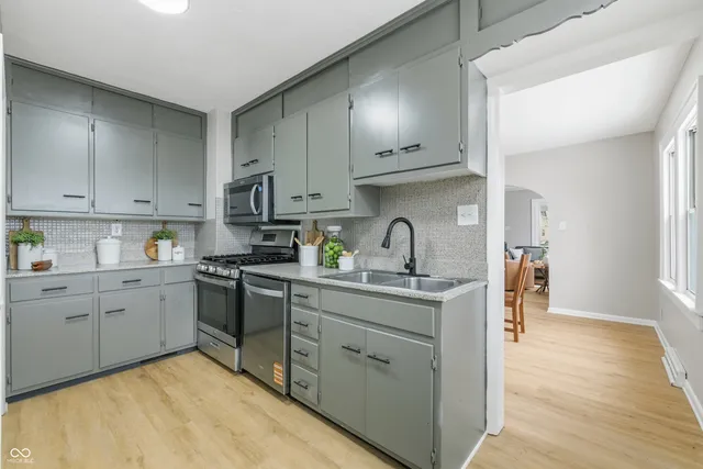 $184,900 | 216 Haverhill Drive, Anderson, IN 46013