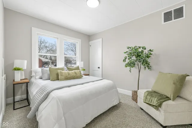 $184,900 | 216 Haverhill Drive, Anderson, IN 46013