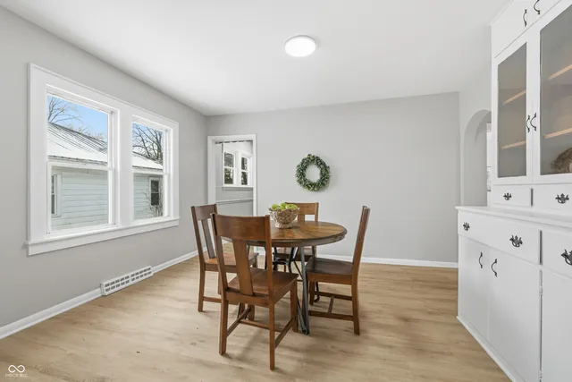 $184,900 | 216 Haverhill Drive, Anderson, IN 46013