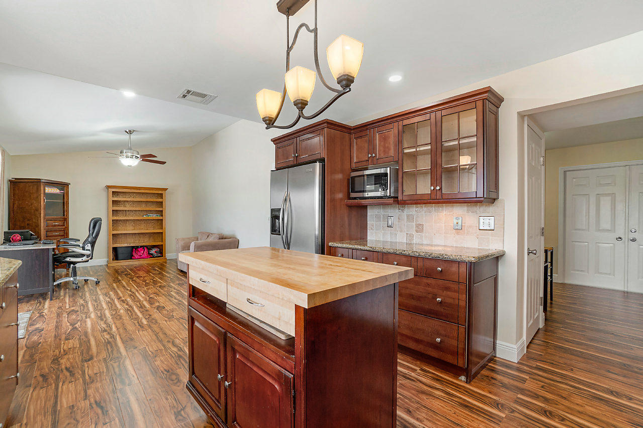 9831 Robins Nest Road Boca Raton, FL 33496 - Photo 15 of 39 Kitchen