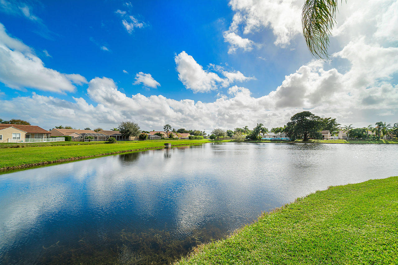 9831 Robins Nest Road Boca Raton, FL 33496 - Photo 30 of 39 Exterior back