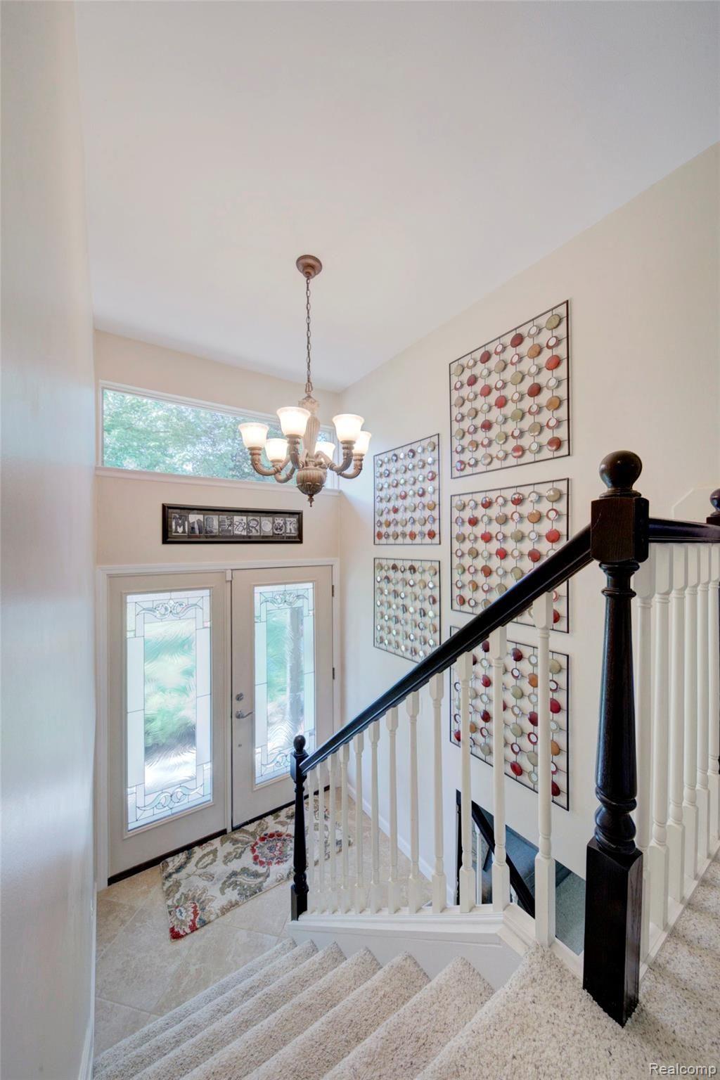 2465 Little Trail Road Walled Lake, MI 48390 - Photo 3 of 62 4H8A7638_39_40.jpg