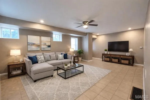 $295,000 | 3941 Minnesota Avenue, St. Louis, MO 63118