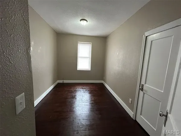 $295,000 | 3941 Minnesota Avenue, St. Louis, MO 63118