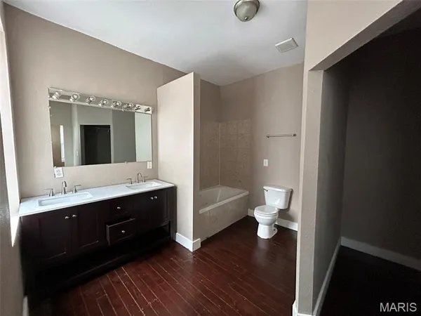 $295,000 | 3941 Minnesota Avenue, St. Louis, MO 63118