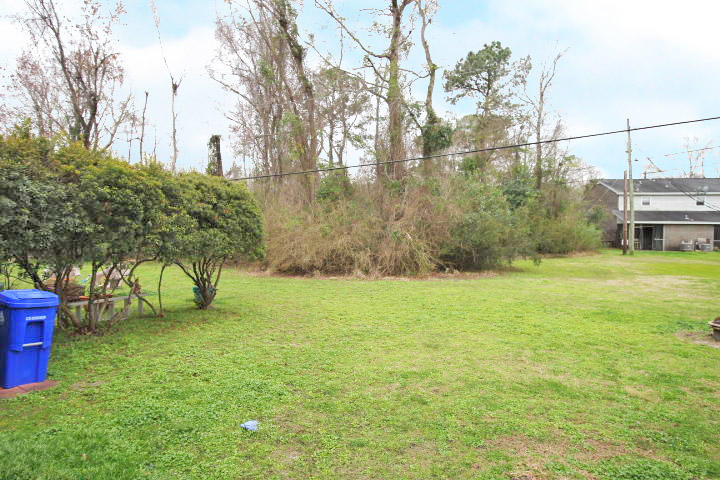1852 Mepkin Road, Unit F7 Charleston, SC 29407 - Photo 7 of 8 Rear Yard After Exiting Porch
