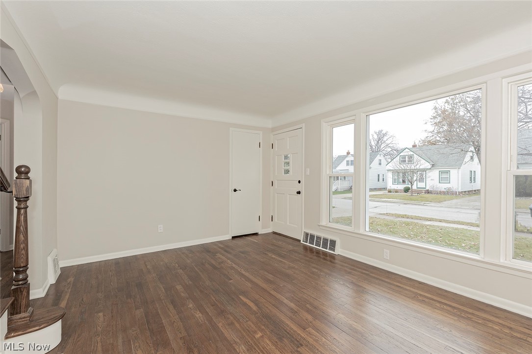 29228 Forestgrove Road Willowick, OH 44095 - Photo 10 of 35