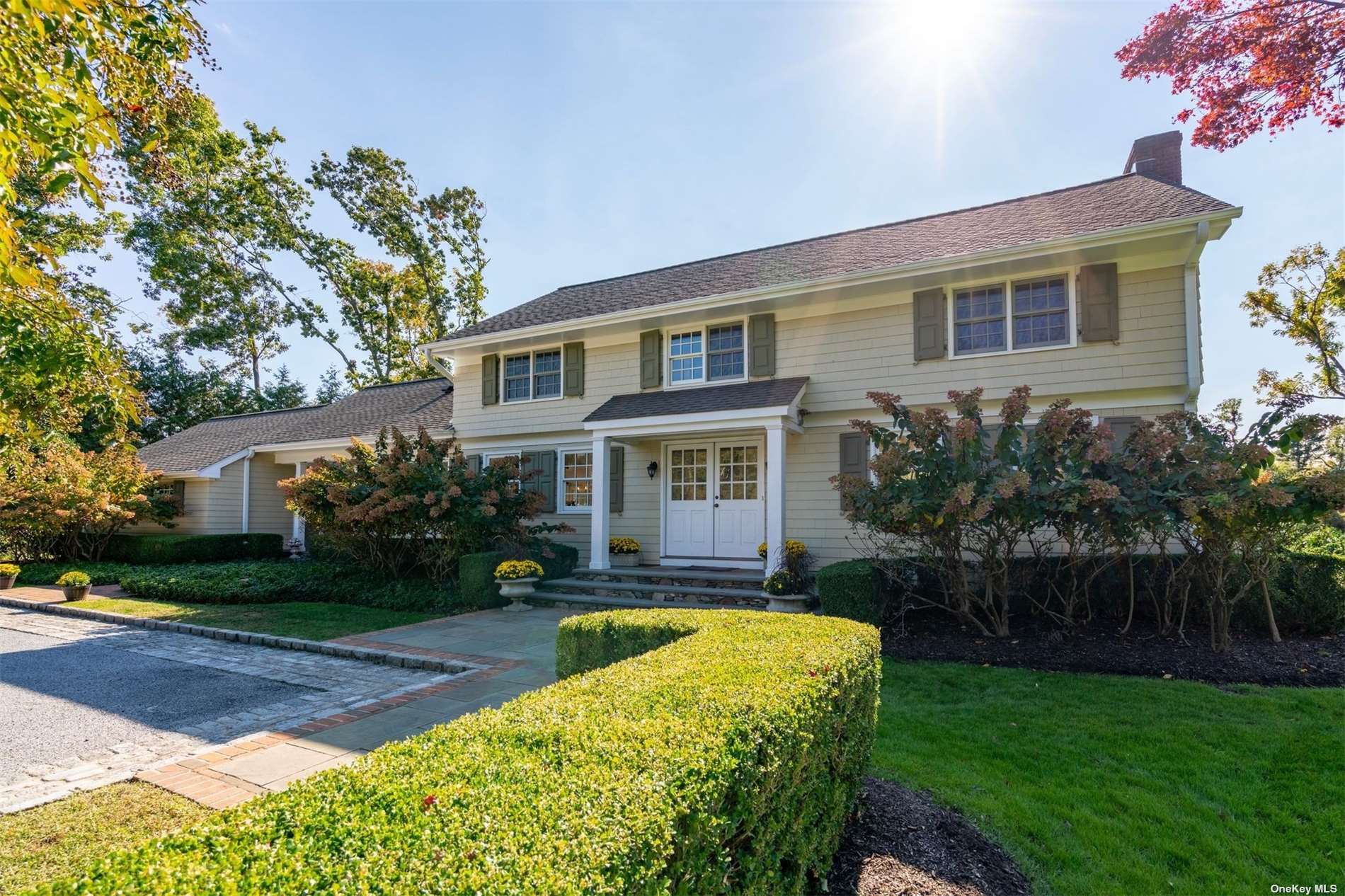 9 Meadow Lane, Lloyd Harbor, NY 11743 Compass