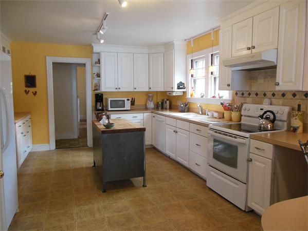 87 Monastery Avenue West Springfield, MA 01089 - Photo 8 of 29 Gallery Image 8