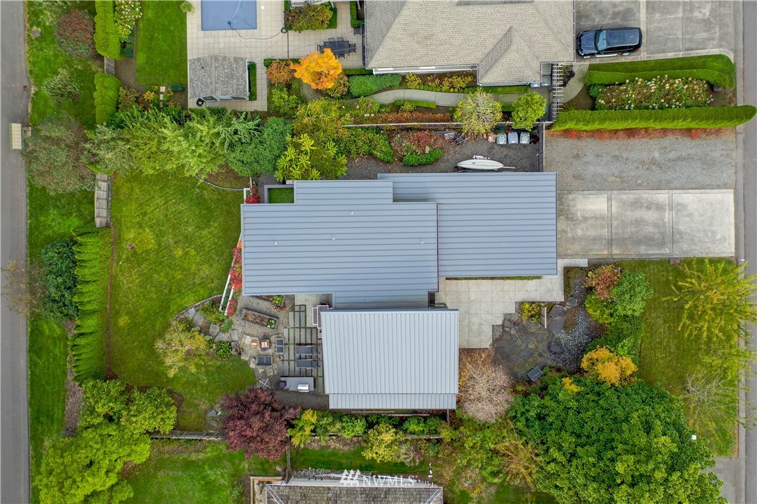 3023 Hunts Point Circle Hunts Point, WA 98004 - Photo 31 of 35 Gallery Image 31