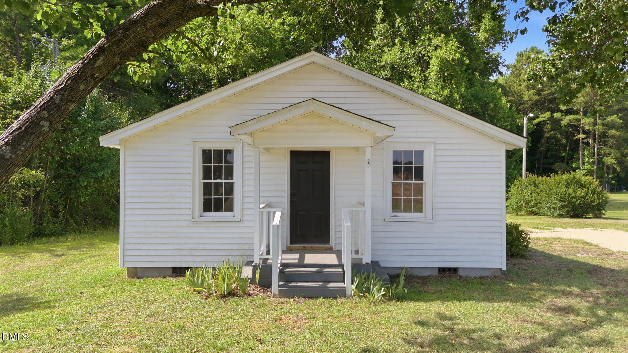 895 Stewart Road Four Oaks, NC 27524 - Photo 15 of 21 3203