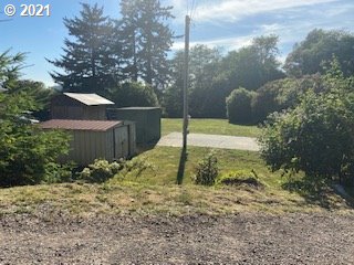 16600 Foster Road Brookings, OR 97415 - Photo 5 of 12 Gallery Image 5