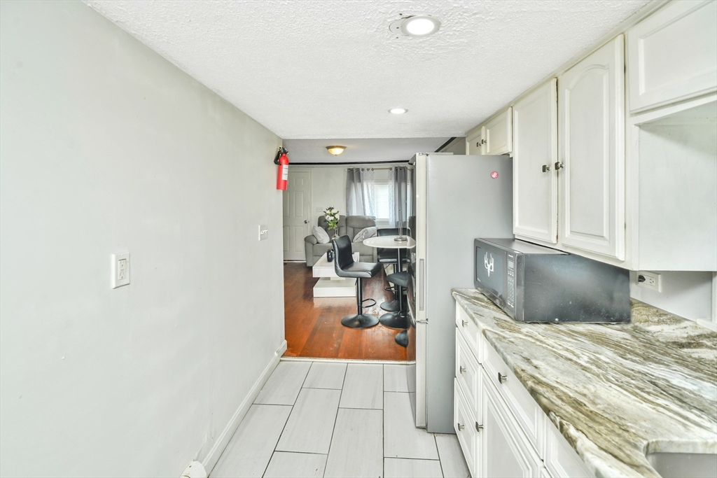 452 Tecumseh Street Fall River, MA 02721 - Photo 8 of 30