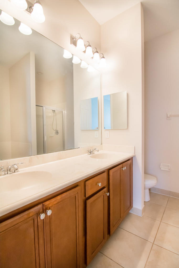 106 Tallow Trail Jupiter, FL 33458 - Photo 15 of 22 106T.14