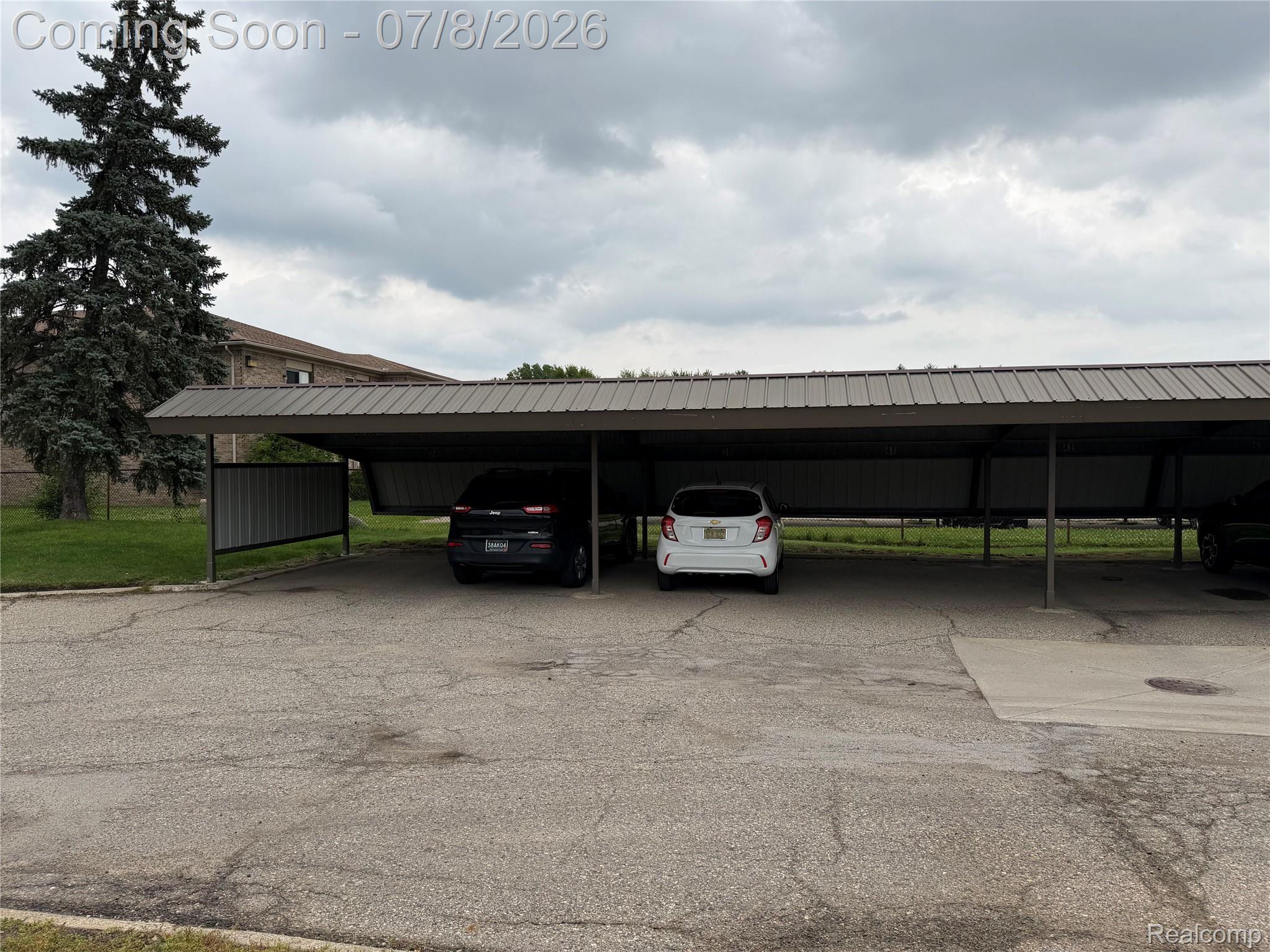 270 East Thirteen Mile Road Madison Heights, MI 48071 - Photo 16 of 16 IMG_2036.jpeg