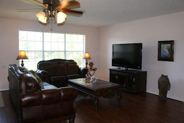 32515 Arbor Ridge Circle Lillian, AL 36549 - Photo 12 of 40 Living room