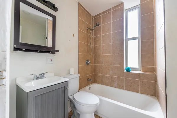 $720,000 | 3651 South Wood Street, Chicago, IL 60609