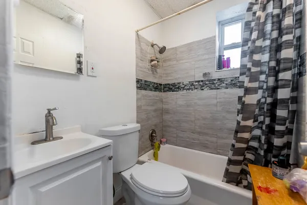 $720,000 | 3651 South Wood Street, Chicago, IL 60609