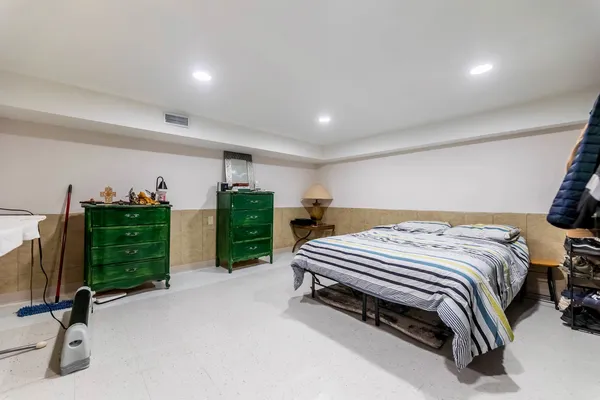 $720,000 | 3651 South Wood Street, Chicago, IL 60609