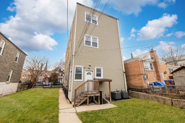 $720,000 | 3651 South Wood Street, Chicago, IL 60609