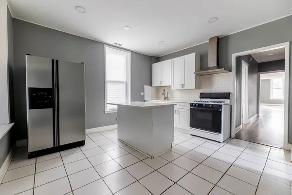 $720,000 | 3651 South Wood Street, Chicago, IL 60609