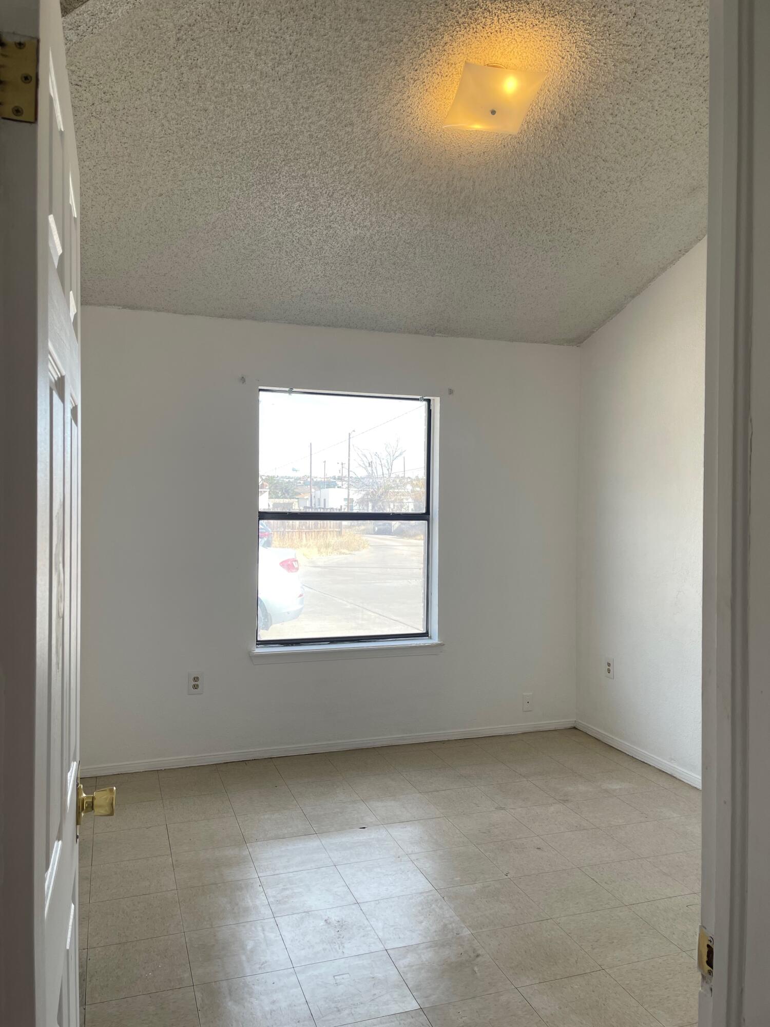7214 Dale Road, Unit 2 El Paso, TX 79915 - Photo 21 of 25 IMG_2574