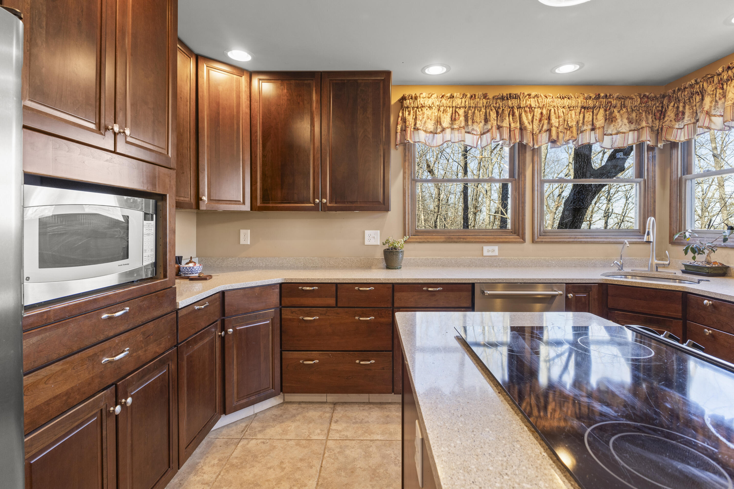 7128 White Oak Valley Road McDonald, TN 37353 - Photo 17 of 63 Kitchen