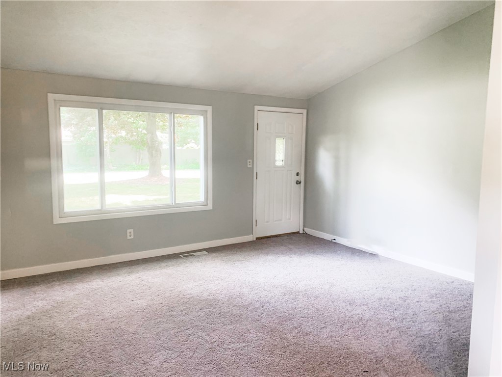 9191 Mary Ellen Road Ravenna, OH 44266 - Photo 7 of 21 Gallery Image 7