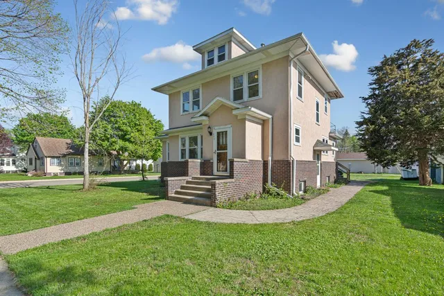 $205,000 | 205 2nd Street Southwest, Blooming Prairie, MN 55917