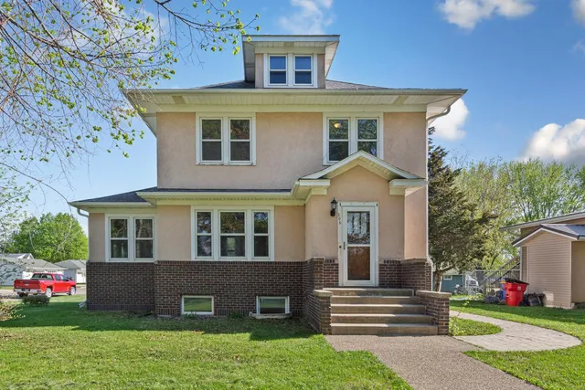 $205,000 | 205 2nd Street Southwest, Blooming Prairie, MN 55917