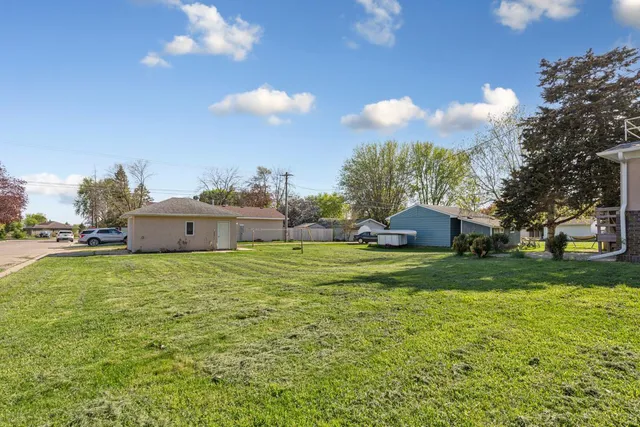 $205,000 | 205 2nd Street Southwest, Blooming Prairie, MN 55917