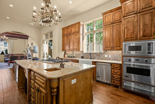 $6,800 | 13240 Villa Montana Way, Austin, TX 78732