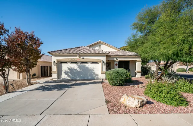 $2,700 | 25084 North 68th Avenue, Peoria, AZ 85383