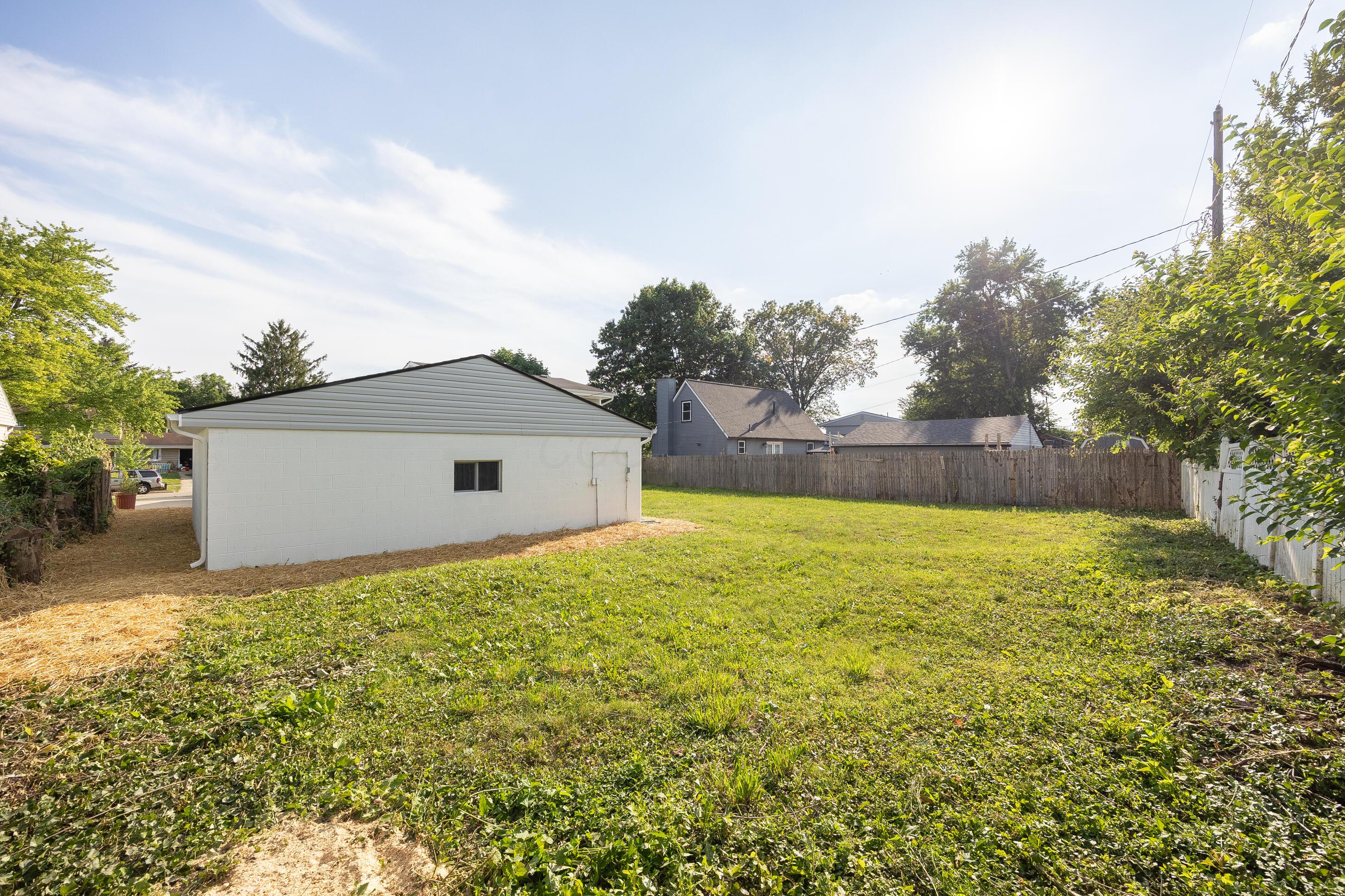 876 Grenada Road Columbus, OH 43207 - Photo 43 of 48 Detached Garage