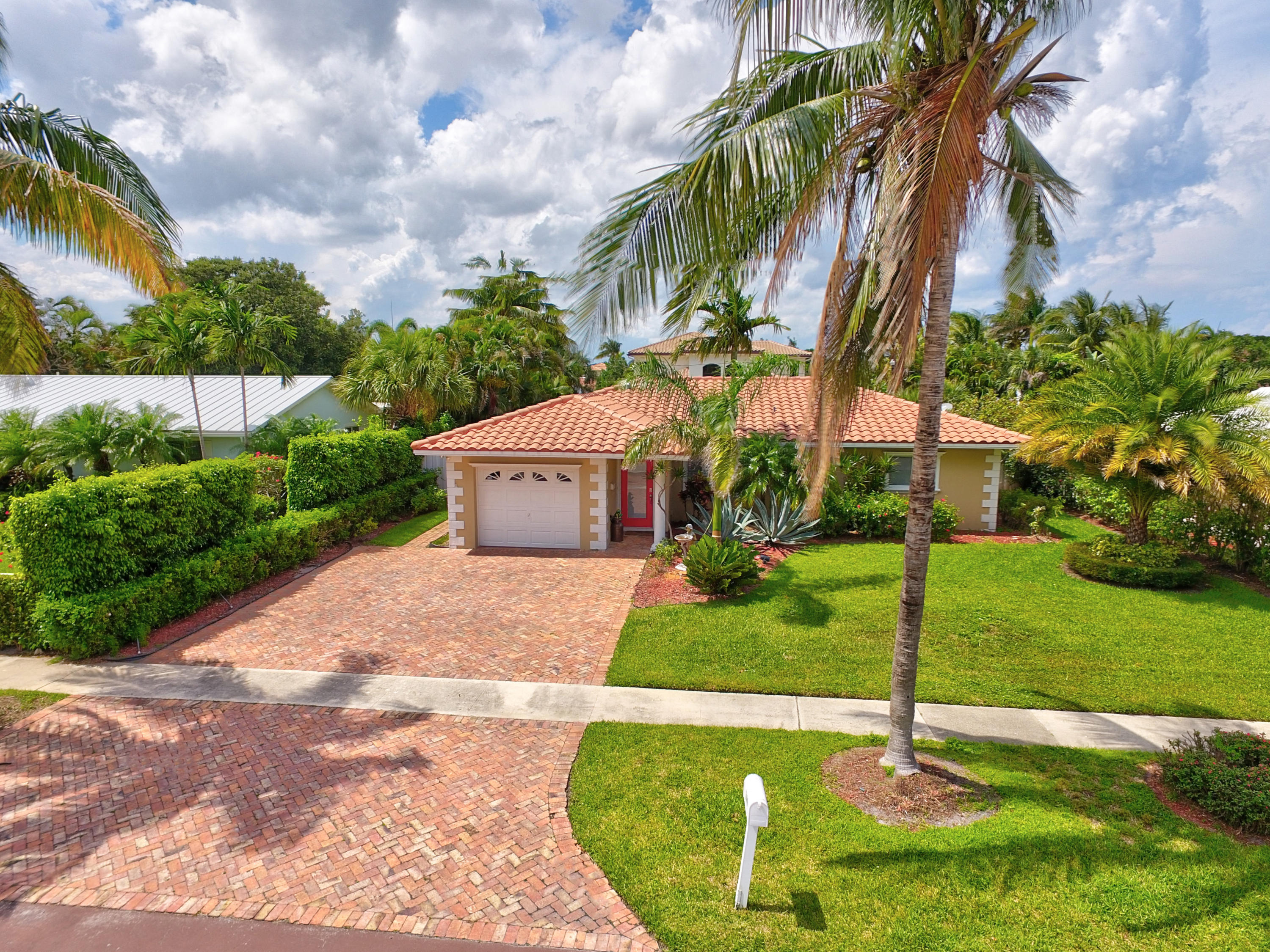 349 Northeast 2nd Street Boca Raton, FL 33432 - Photo 2 of 24 Virtuals1 (1)