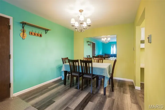 $139,999 | 10117 Sakura Drive, Unit F, St. Louis, MO 63128