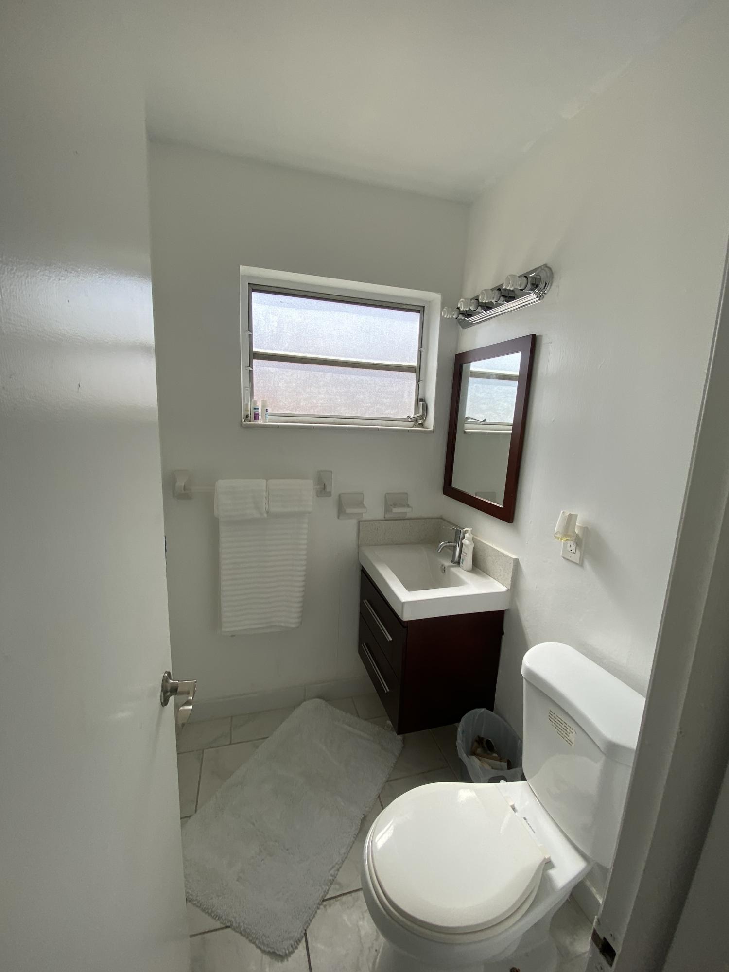 19080 Northeast 3rd Court, Unit 311 North Miami Beach, FL 33179 - Photo 10 of 18 311 half bath