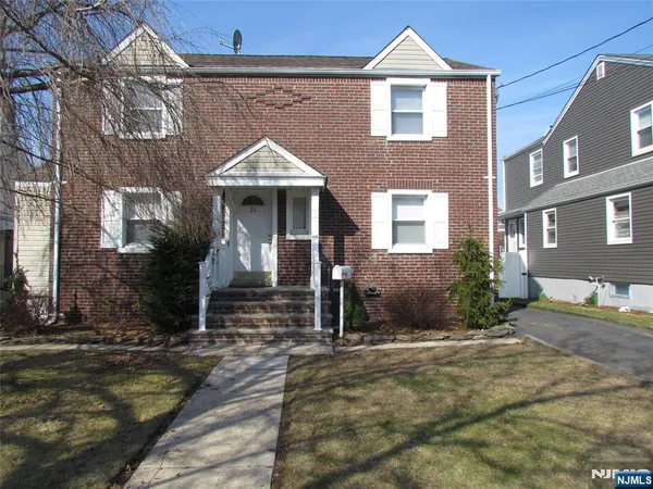 $2,700 | 23 1st Street, Unit 1, North Arlington, NJ 07031