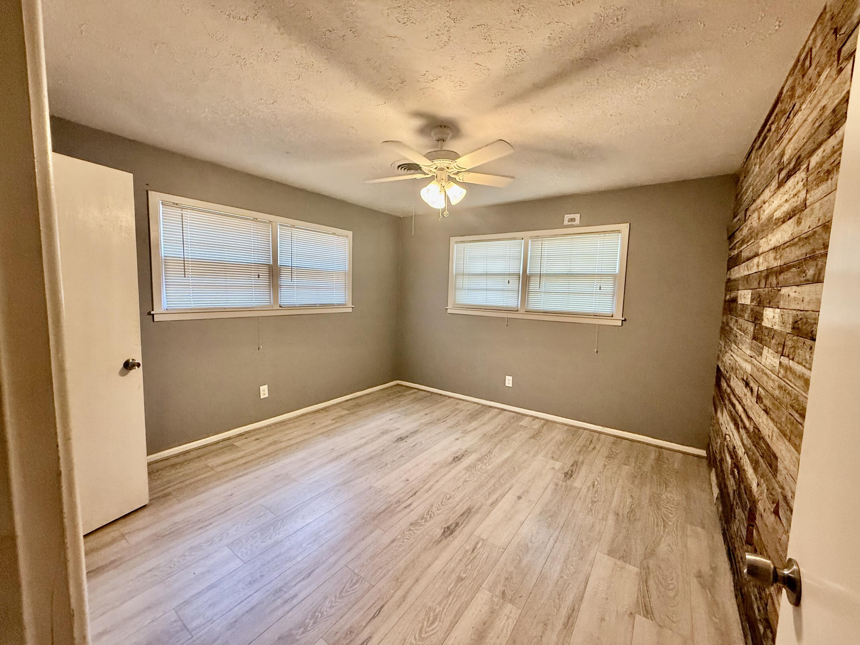 4604 27th Street Lubbock, TX 79410 - Photo 17 of 21 IMG_3976